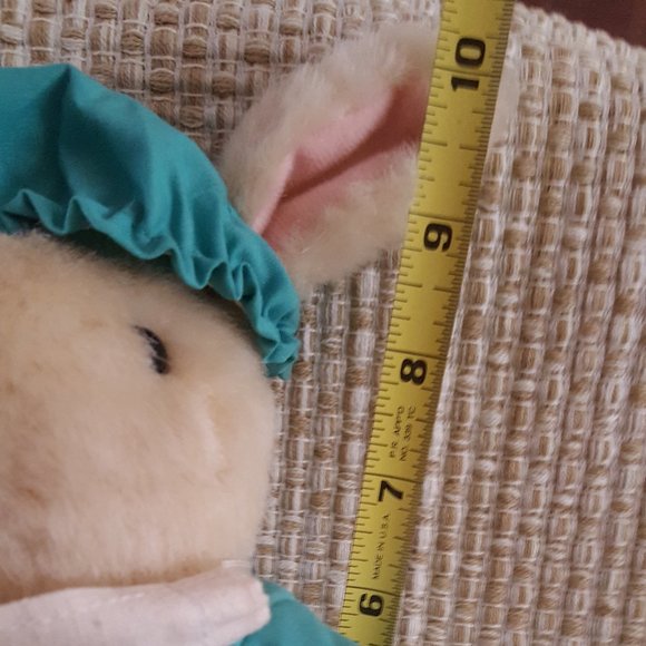 Bunny Stuffed Scrubs Telefora 2001 Dr.B Easter - Picture 6 of 7